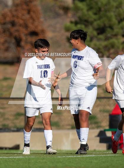 Thumbnail 2 in Kent Denver vs Middle Park (CHSAA 3A round 1) photogallery.