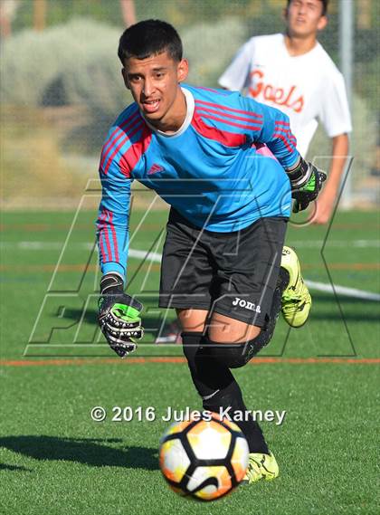Thumbnail 3 in Bishop Gorman vs Desert Pines photogallery.