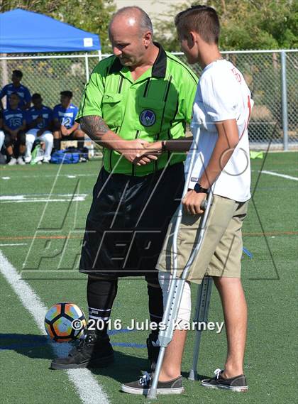 Thumbnail 1 in Bishop Gorman vs Desert Pines photogallery.