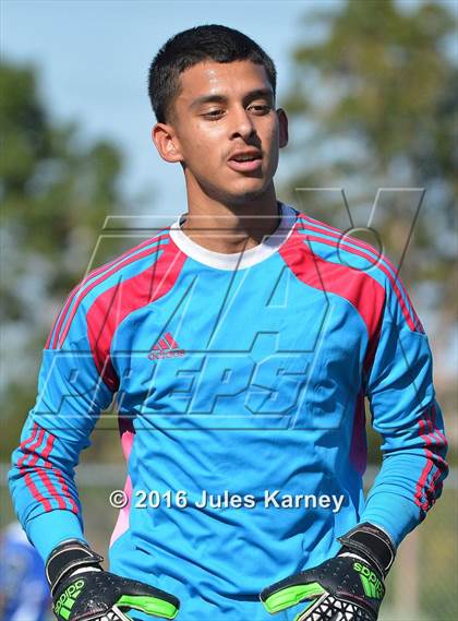 Thumbnail 2 in Bishop Gorman vs Desert Pines photogallery.