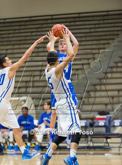 Thumbnail 2 in MacArthur @ South San Antonio (SAISD Tournament) photogallery.