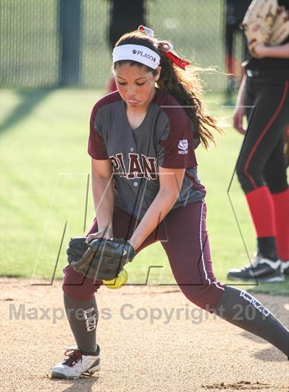 Thumbnail 3 in Lake Highlands @ Plano (UIL 5A Bi-District Playoff) photogallery.