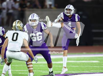 Thumbnail 3 in Henrietta @ Jacksboro photogallery.