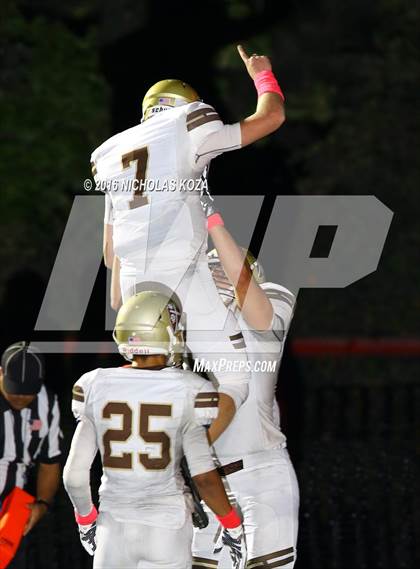Thumbnail 2 in Harvard-Westlake vs. St. Francis photogallery.