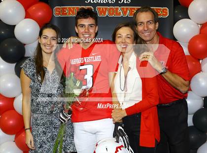 Thumbnail 3 in Harvard-Westlake vs. St. Francis photogallery.