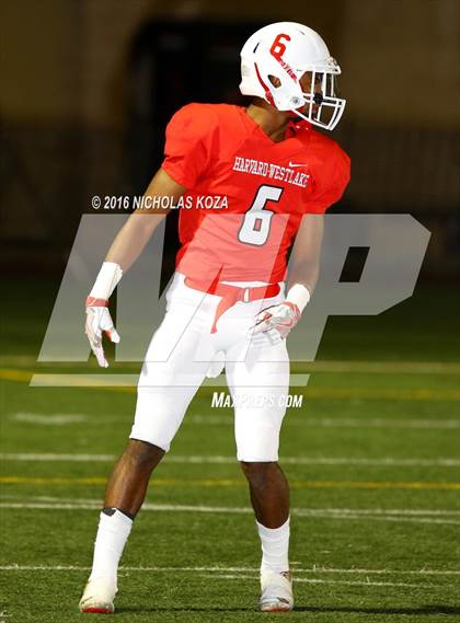 Thumbnail 1 in Harvard-Westlake vs. St. Francis photogallery.