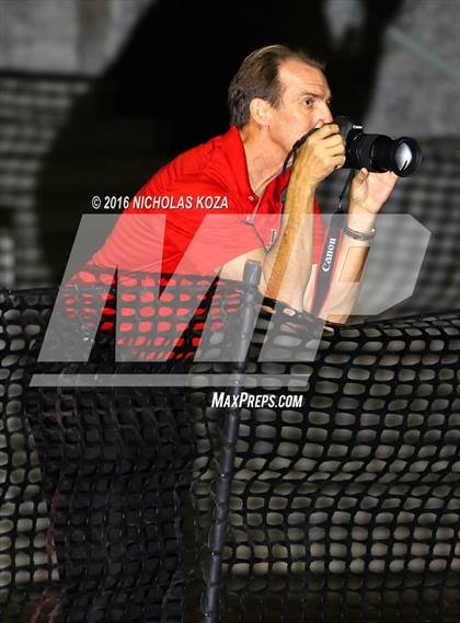 Thumbnail 3 in Harvard-Westlake vs. St. Francis photogallery.