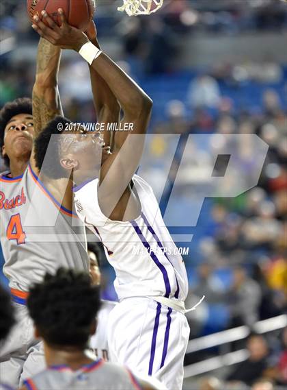 Thumbnail 2 in Garfield vs. Rainier Beach (WIAA 3A Quarterfinal)  photogallery.