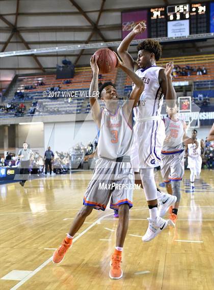 Thumbnail 1 in Garfield vs. Rainier Beach (WIAA 3A Quarterfinal)  photogallery.