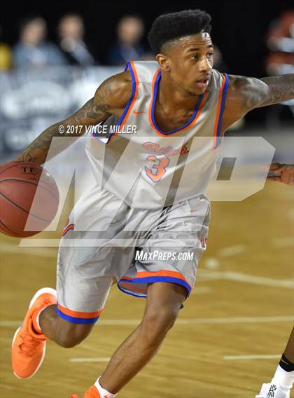 Thumbnail 3 in Garfield vs. Rainier Beach (WIAA 3A Quarterfinal)  photogallery.