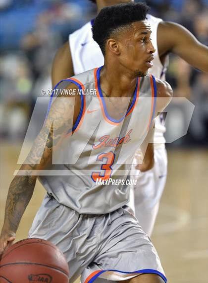 Thumbnail 1 in Garfield vs. Rainier Beach (WIAA 3A Quarterfinal)  photogallery.