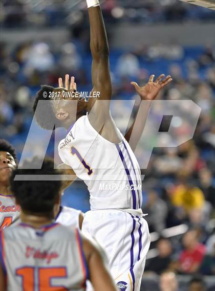 Thumbnail 3 in Garfield vs. Rainier Beach (WIAA 3A Quarterfinal)  photogallery.