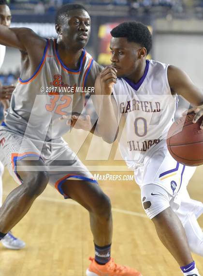 Thumbnail 2 in Garfield vs. Rainier Beach (WIAA 3A Quarterfinal)  photogallery.