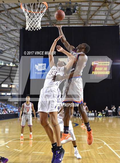 Thumbnail 3 in Garfield vs. Rainier Beach (WIAA 3A Quarterfinal)  photogallery.