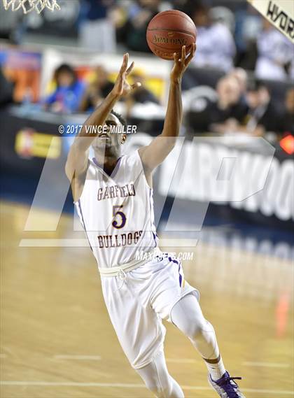 Thumbnail 1 in Garfield vs. Rainier Beach (WIAA 3A Quarterfinal)  photogallery.