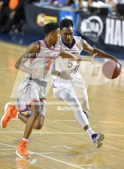 Thumbnail 3 in Garfield vs. Rainier Beach (WIAA 3A Quarterfinal)  photogallery.