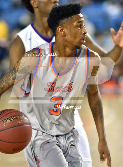Thumbnail 2 in Garfield vs. Rainier Beach (WIAA 3A Quarterfinal)  photogallery.
