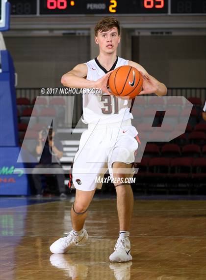 Thumbnail 3 in Morgan Park vs. Salesian College Preparatory (Tarkanian Classic) photogallery.