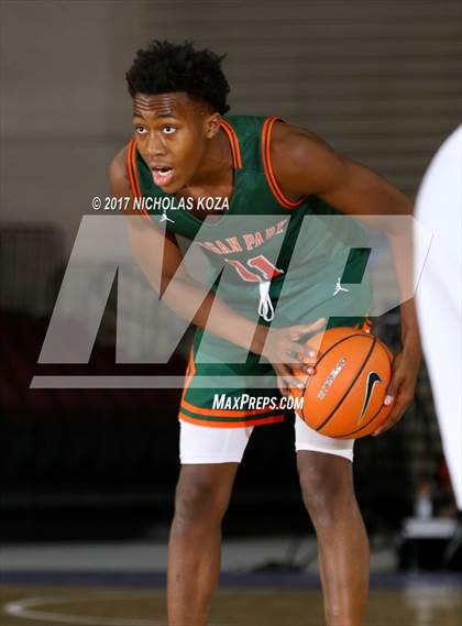 Thumbnail 2 in Morgan Park vs. Salesian College Preparatory (Tarkanian Classic) photogallery.