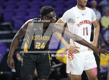 Thumbnail 2 in Whitney Young vs Scotlandville (City of Palms Classic) photogallery.