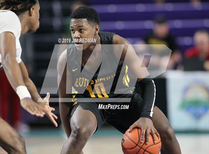 Thumbnail 2 in Whitney Young vs Scotlandville (City of Palms Classic) photogallery.