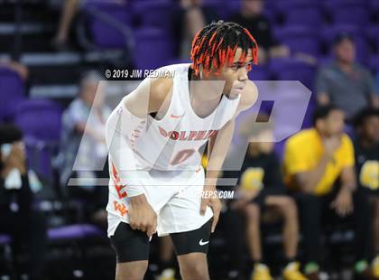 Thumbnail 1 in Whitney Young vs Scotlandville (City of Palms Classic) photogallery.