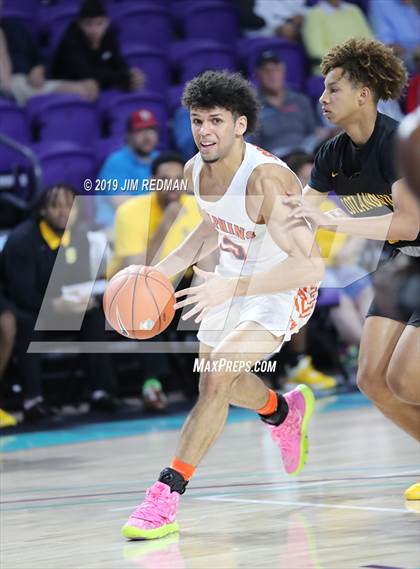 Thumbnail 3 in Whitney Young vs Scotlandville (City of Palms Classic) photogallery.