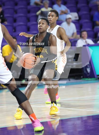Thumbnail 2 in Whitney Young vs Scotlandville (City of Palms Classic) photogallery.