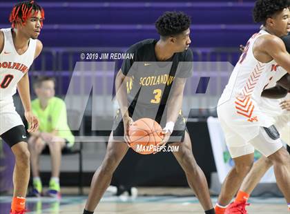 Thumbnail 2 in Whitney Young vs Scotlandville (City of Palms Classic) photogallery.