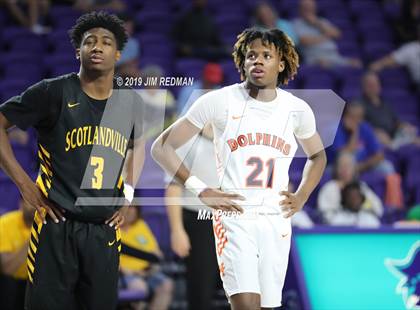 Thumbnail 2 in Whitney Young vs Scotlandville (City of Palms Classic) photogallery.