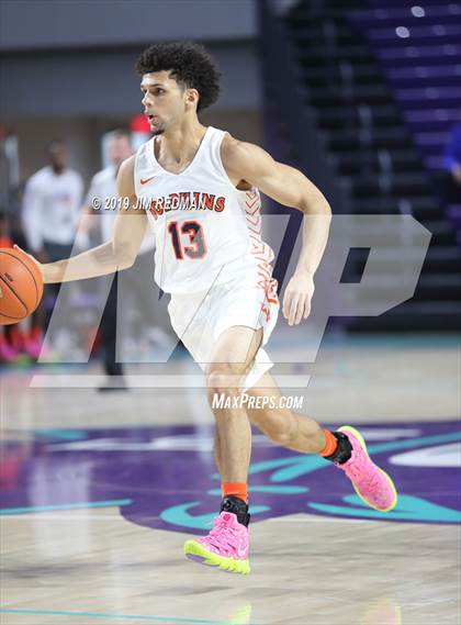 Thumbnail 1 in Whitney Young vs Scotlandville (City of Palms Classic) photogallery.