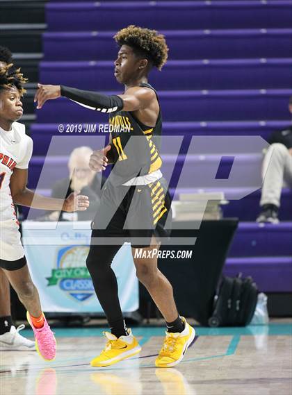 Thumbnail 1 in Whitney Young vs Scotlandville (City of Palms Classic) photogallery.