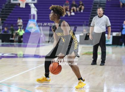 Thumbnail 2 in Whitney Young vs Scotlandville (City of Palms Classic) photogallery.