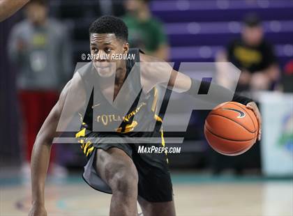 Thumbnail 1 in Whitney Young vs Scotlandville (City of Palms Classic) photogallery.