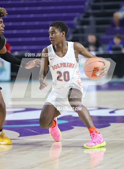Thumbnail 2 in Whitney Young vs Scotlandville (City of Palms Classic) photogallery.