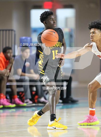 Thumbnail 1 in Whitney Young vs Scotlandville (City of Palms Classic) photogallery.