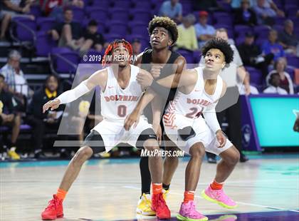 Thumbnail 2 in Whitney Young vs Scotlandville (City of Palms Classic) photogallery.