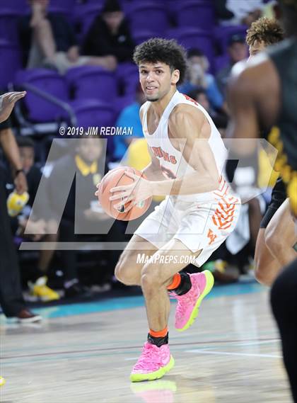 Thumbnail 1 in Whitney Young vs Scotlandville (City of Palms Classic) photogallery.