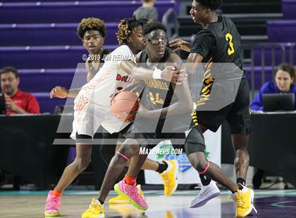 Thumbnail 2 in Whitney Young vs Scotlandville (City of Palms Classic) photogallery.