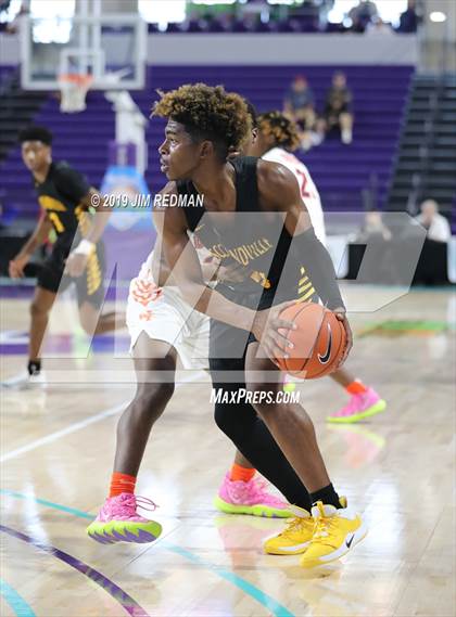 Thumbnail 3 in Whitney Young vs Scotlandville (City of Palms Classic) photogallery.
