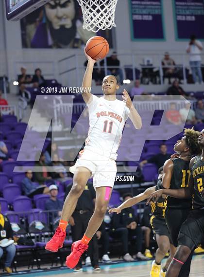 Thumbnail 1 in Whitney Young vs Scotlandville (City of Palms Classic) photogallery.