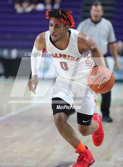 Thumbnail 2 in Whitney Young vs Scotlandville (City of Palms Classic) photogallery.