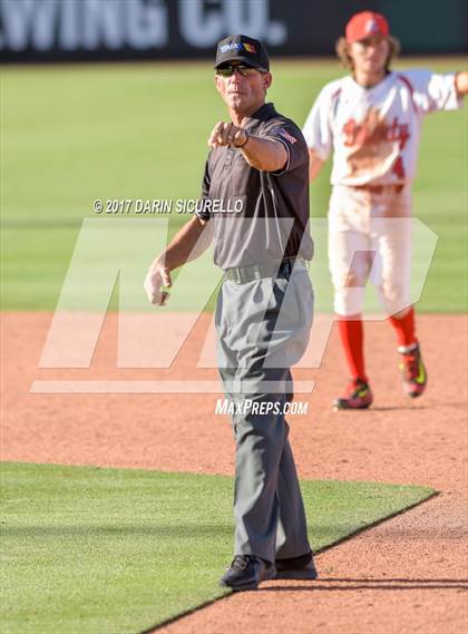 Thumbnail 2 in McClintock vs. Liberty (AIA 5A Round 2 Playoff) photogallery.