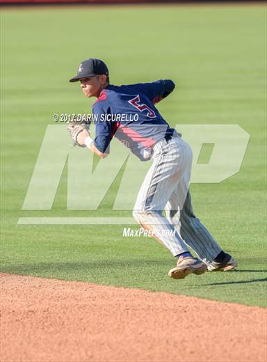 null - Photo 01