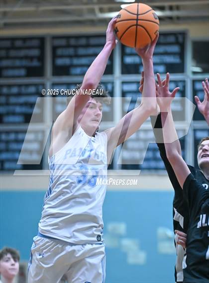 Thumbnail 1 in FR: Pilgrim @ Johnston photogallery.