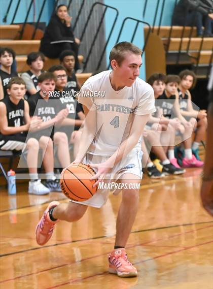 Thumbnail 2 in FR: Pilgrim @ Johnston photogallery.