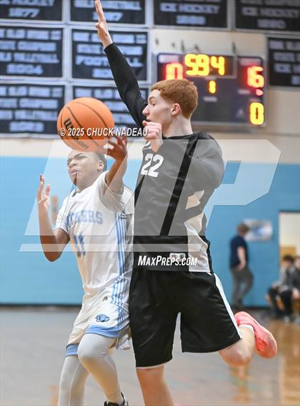 Thumbnail 2 in FR: Pilgrim @ Johnston photogallery.