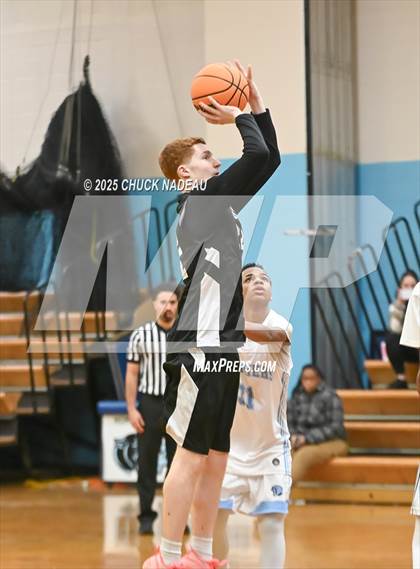 Thumbnail 3 in FR: Pilgrim @ Johnston photogallery.