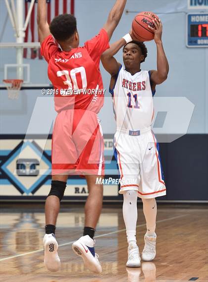 Thumbnail 1 in Athens Drive vs. Sanderson (Bojangles Cleveland Classic Finals) photogallery.