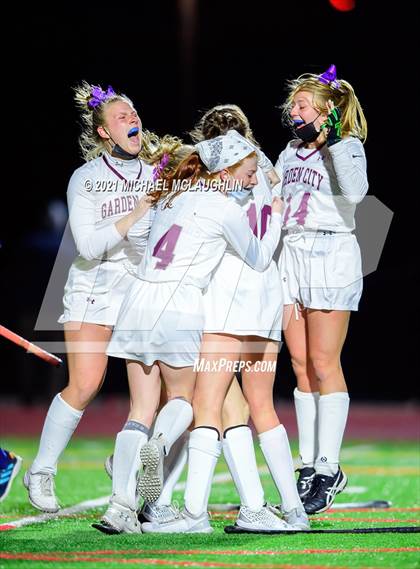 Thumbnail 2 in Massapequa vs Garden City (Section VIII Class A Final) photogallery.